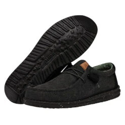 Wally Washed Canvas - Black/Black -Heydude FW23 M 40296 060 WALLY WASHED CANVAS BLACK BLACK LEFT PAIROUTSOLE