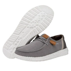 Wendy Washed Canvas - Grey -Heydude FW23 W 40297 030 WENDY WASHED CANVAS GREY LEFT PAIROUTSOLE